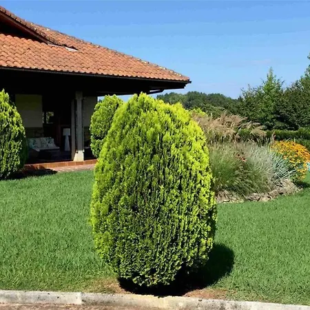 Standing Villa In Hondarribia. הונדאריבה