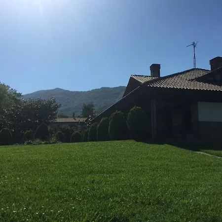 Standing Villa In Hondarribia. הונדאריבה
